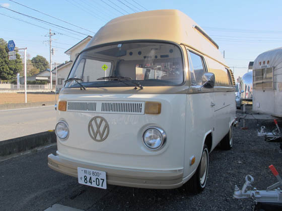 '73 VW T-2 Campmobile High roof