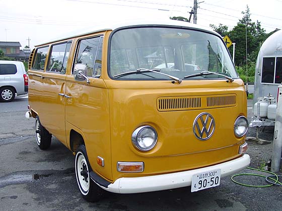 '70 VW T-2 LATE BUS