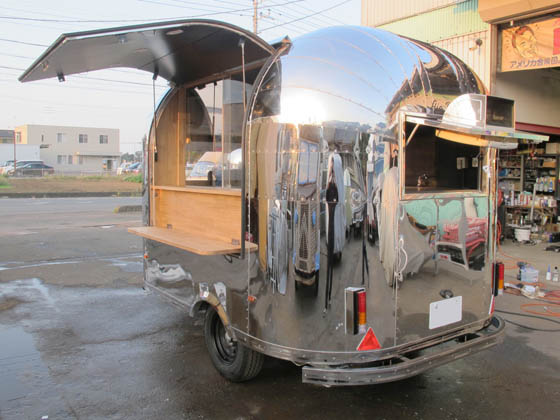 TINY AIRSTREAM